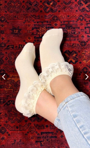 جوراب لبه توردار طرحدار زنانه رنگارنگ