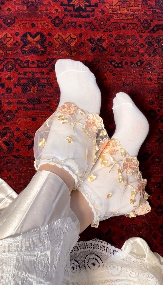 جوراب لبه تور دار